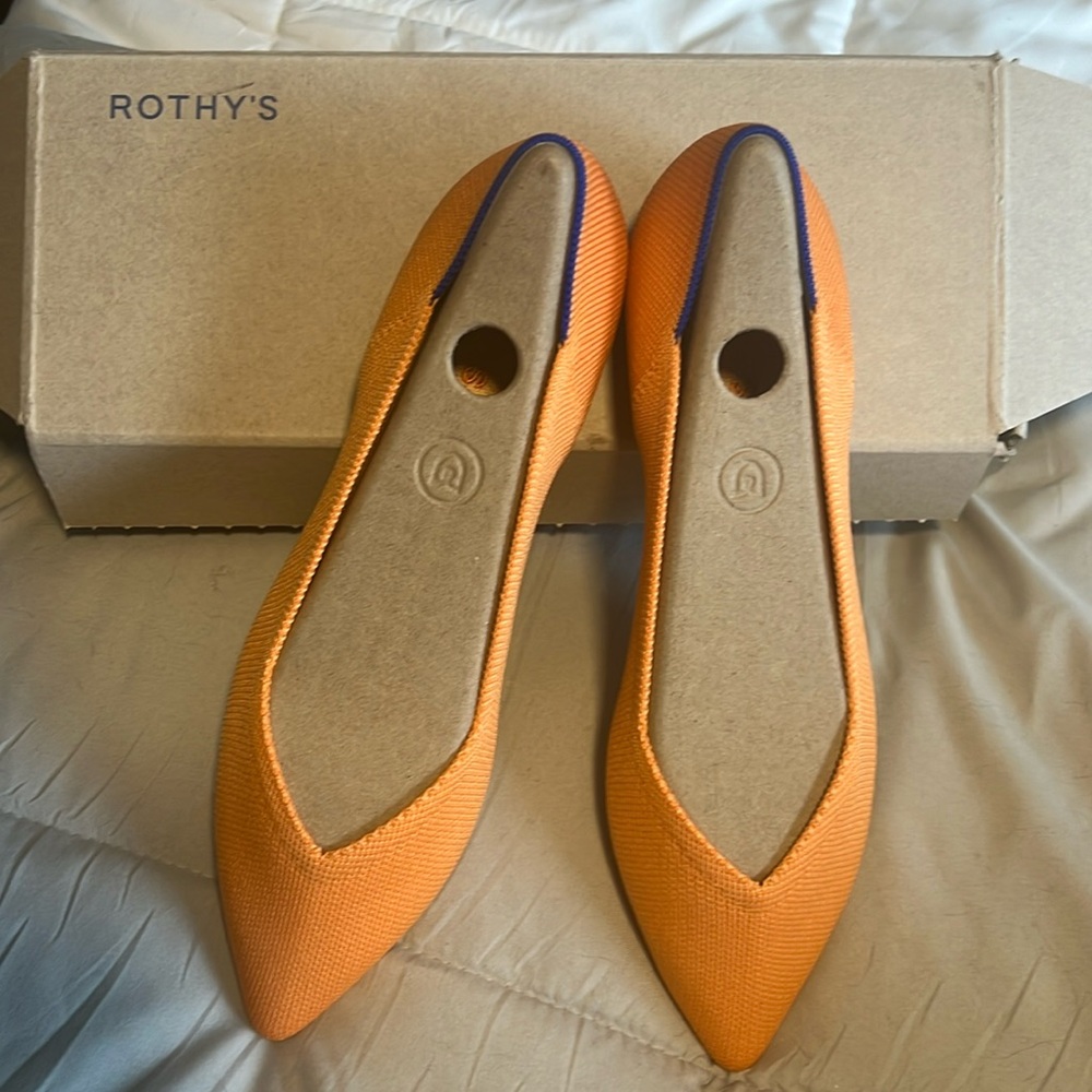 New Rothy’s size 8. Tangerine color